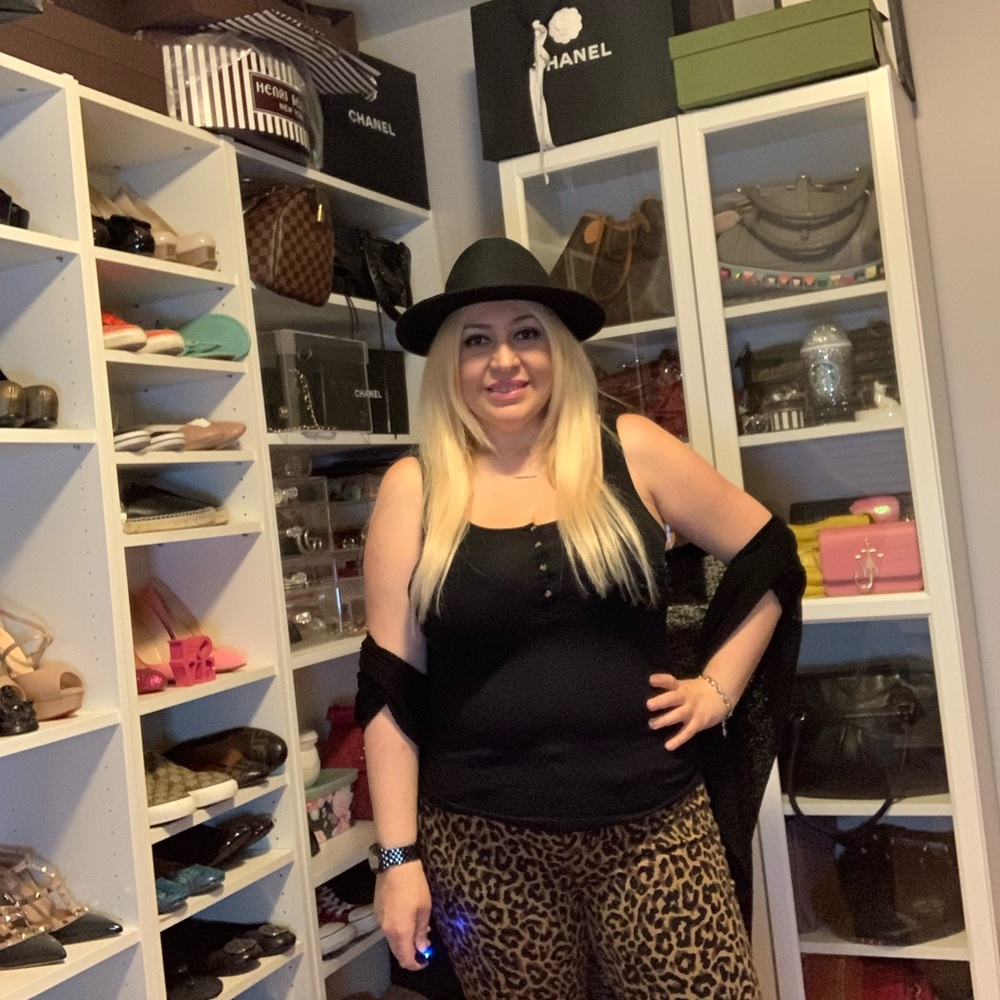 Meet your Posher, Aprile